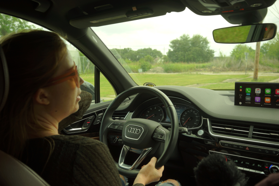 C. Morgan Babst zeigt Handlungsorte aus ihrem Roman